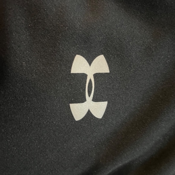 Under armour short-sleeved hooded sweatshirt - Picture 2 of 3